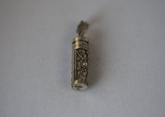 OpeningSecretSpaceParfumPendantswithCentretSilverBeadPhiligre925SilverDetails