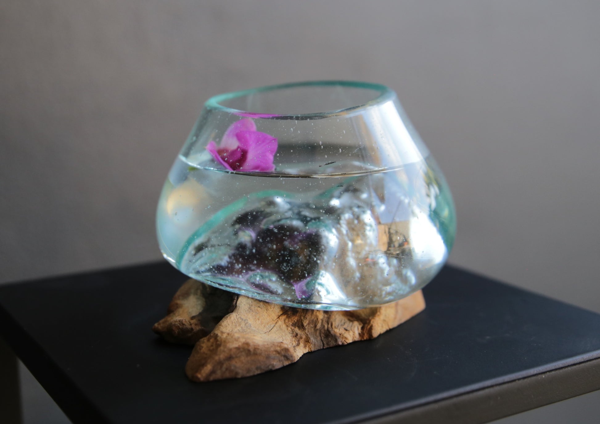 Hand-blown glass Bowl on Wooden Stand